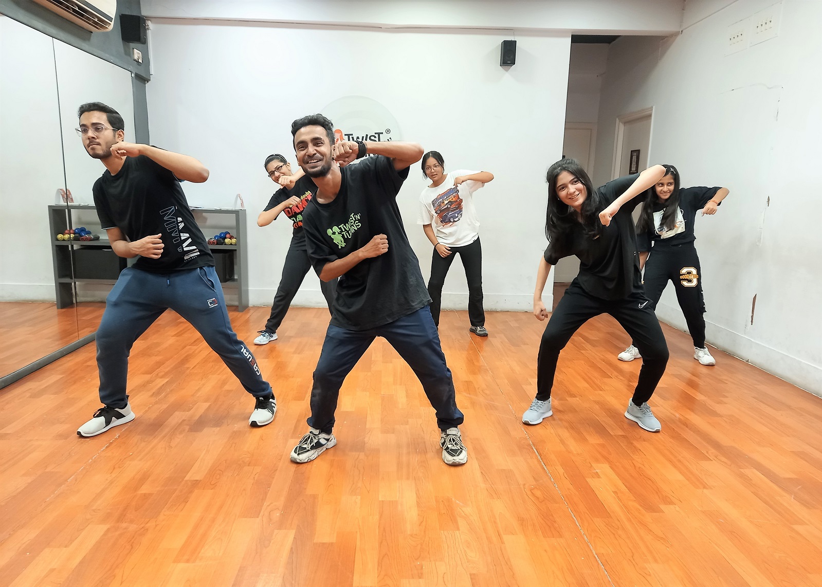 Dance and Zumba Classes at Salt Lake , dancing hip hop