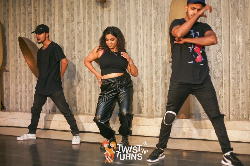 dance performance in kolkata