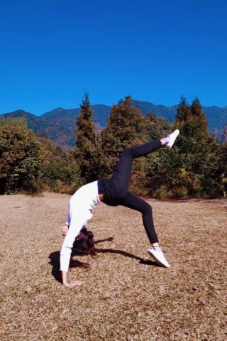 Twist N Turns Dance Instructor